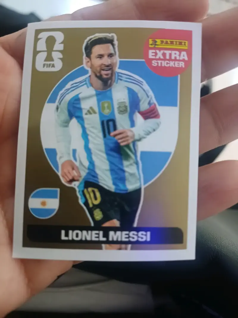 Lámina Panini Lionel Messi FIFA 2022
