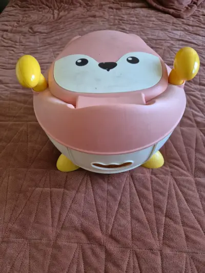 Bacinica infantil rosa con diseño de zorro - miniatura 1