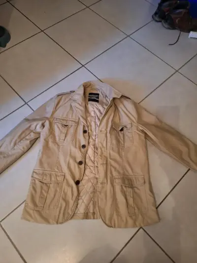 Chaqueta beige de hombre con bolsillos - miniatura 3