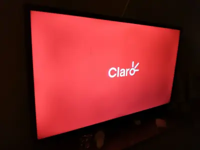 Televisor LED smart tv de 32 pulgadas - miniatura 1