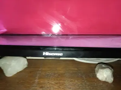 Televisor LED smart tv de 32 pulgadas - miniatura 3