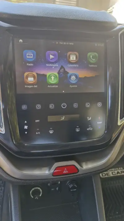 SUV familiar en buen estado - miniatura 3