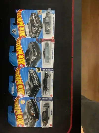 Set de autos Hot Wheels edición especial - miniatura 4