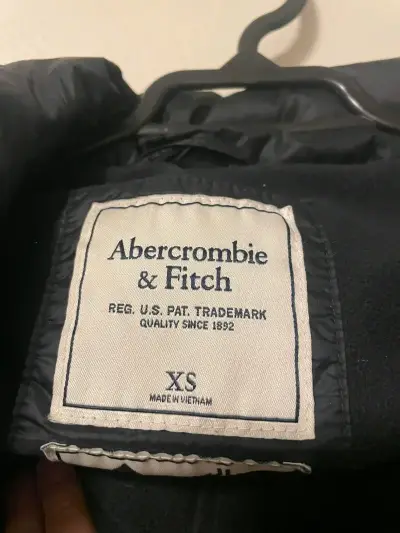 Chaqueta acolchada negra Abercrombie & Fitch - miniatura 3