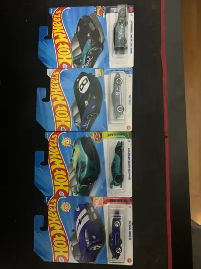 Set de autos Hot Wheels edición especial - miniatura 2