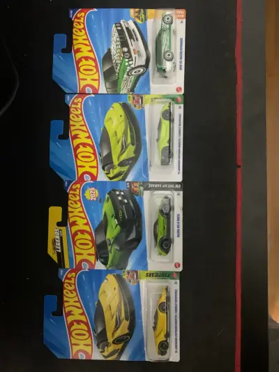 Set de autos Hot Wheels colección 2023 - miniatura 1