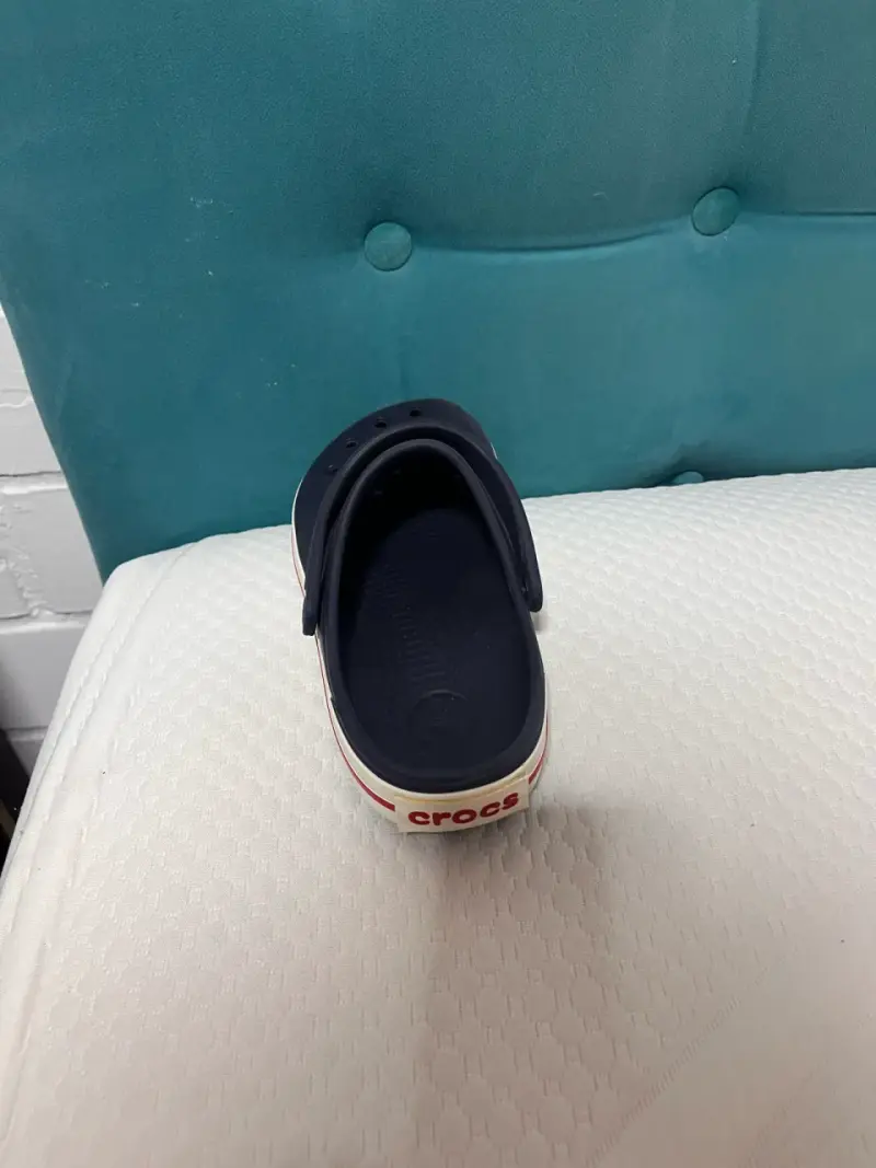Zapatilla Crocs azul para niños - 1