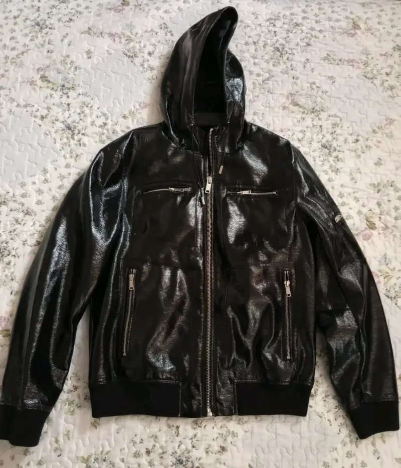 Chaqueta hombre Zara talla M negra con capucha - 1