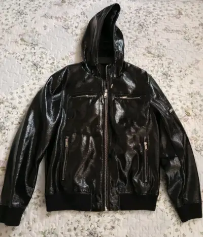 Chaqueta hombre Zara talla M negra con capucha - miniatura 1