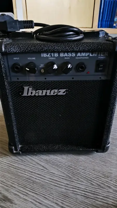 Guitarra eléctrica LTD negra con correa - miniatura 5