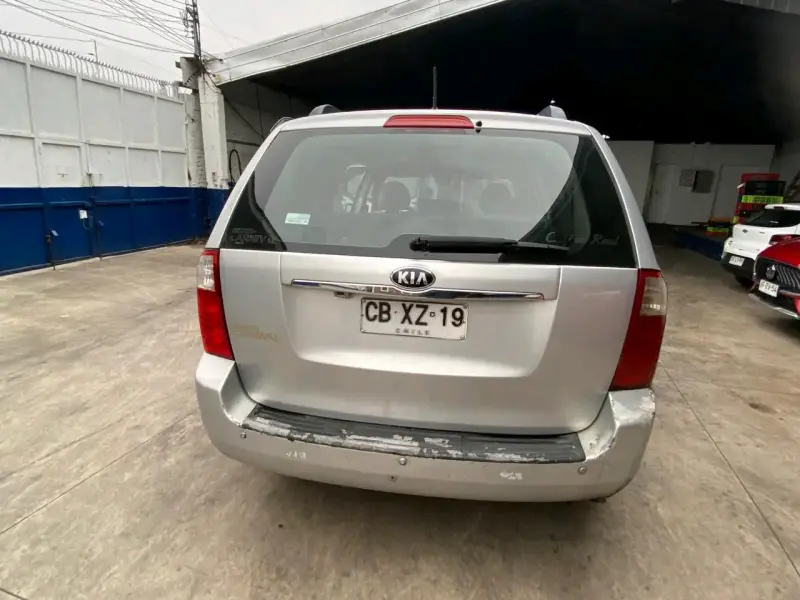 Kia  gran Carnival 2010 - 6