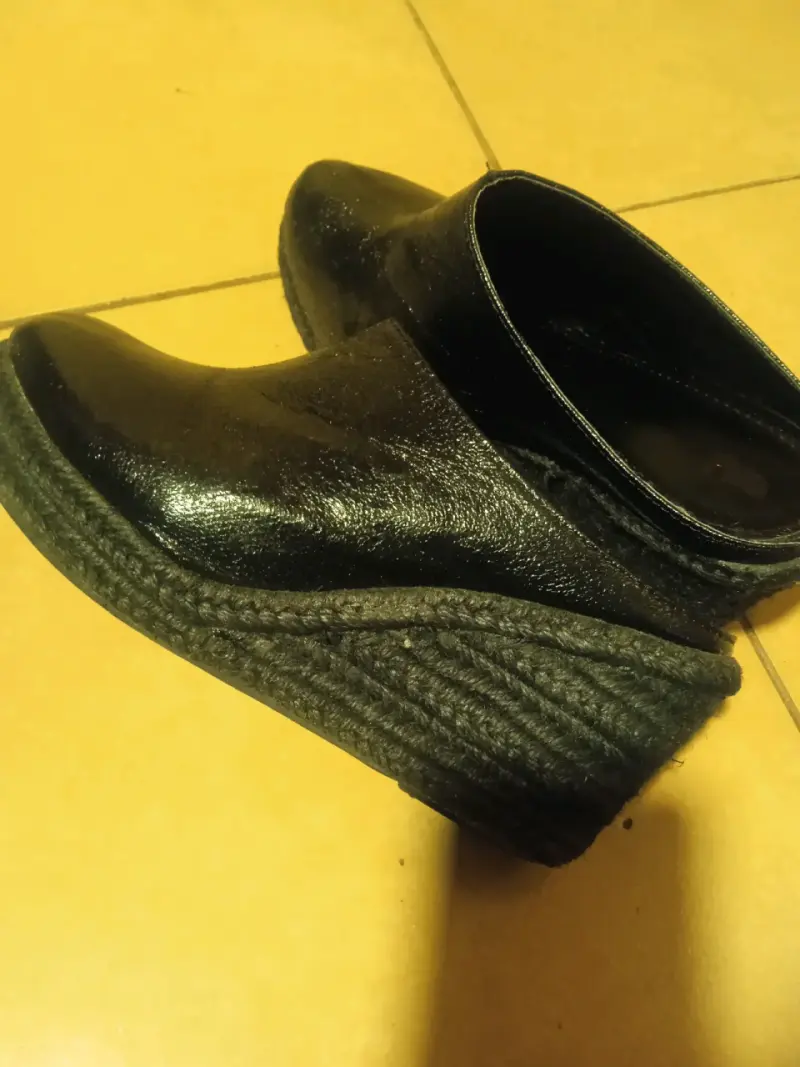 Zuecos de cuero negro para mujer - 3
