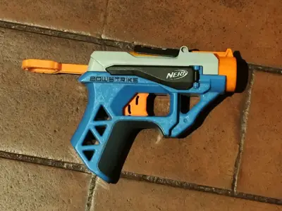 Lanzador Nerf Bowstrike - miniatura 1