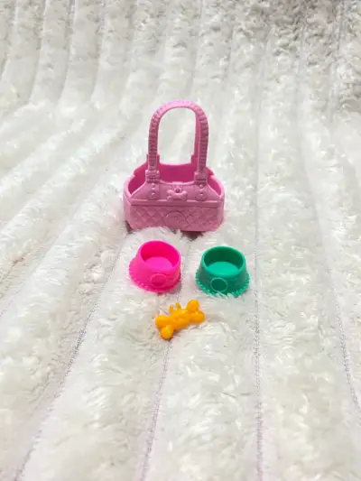 Barbie con coche de perritos - miniatura 4