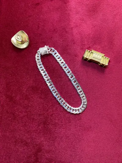 Pulsera de cadena de plata elegante - miniatura 1