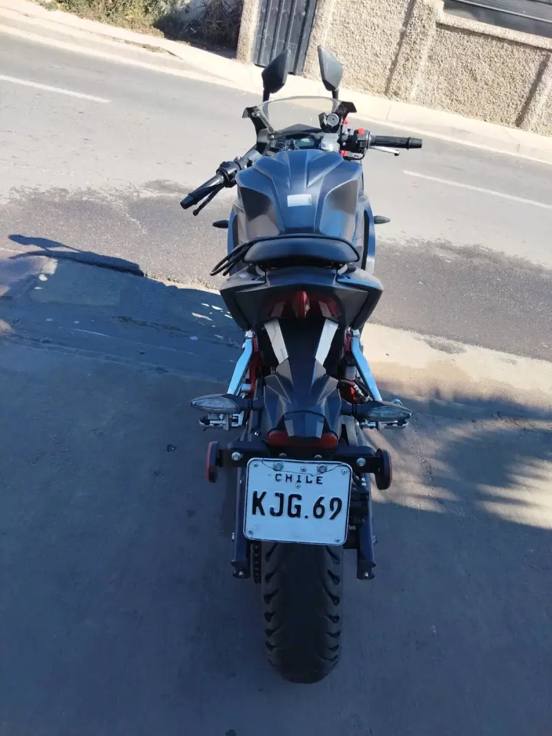 Moto deportiva Loncin 150cc negra - 3
