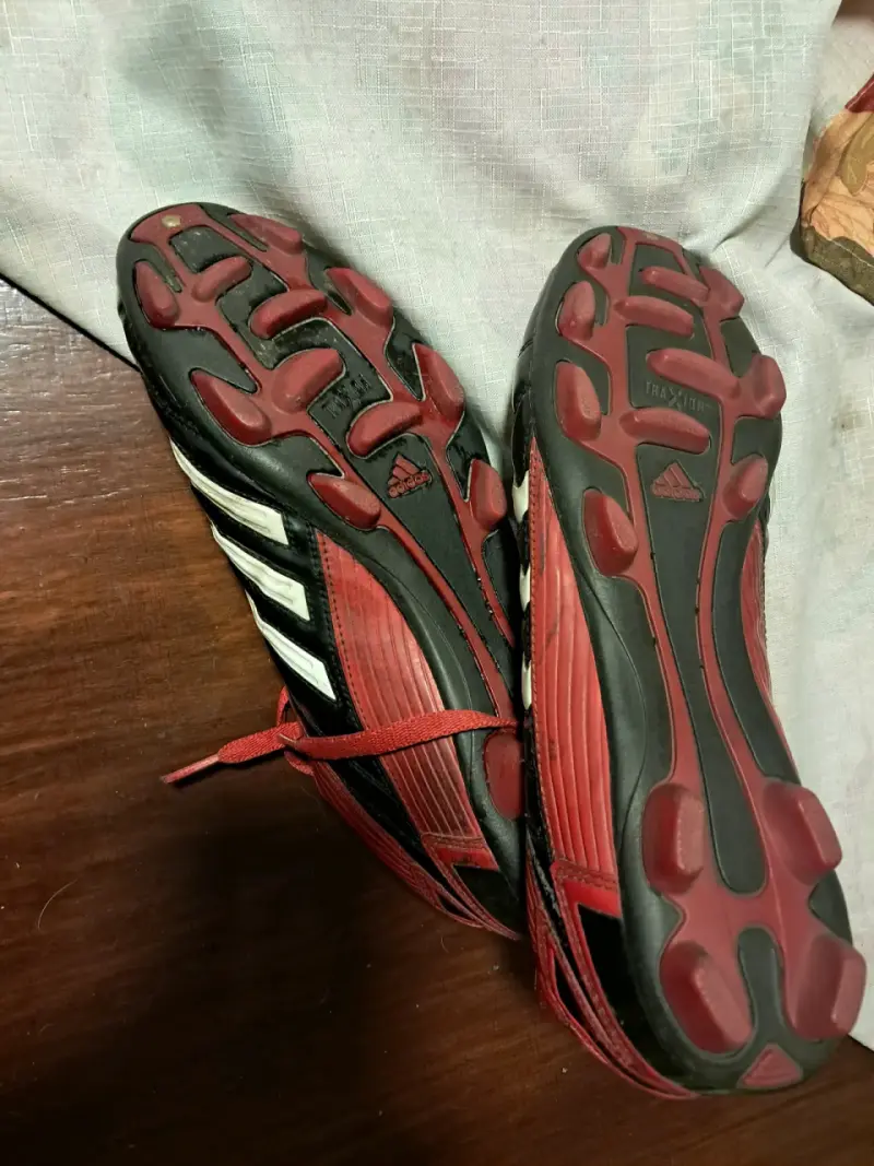 Zapato de futbol adidas ojas talla 9.5 US - 4