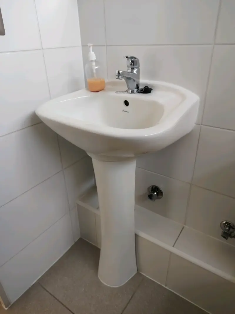 Lavamanos de cerámica con pedestal - 3