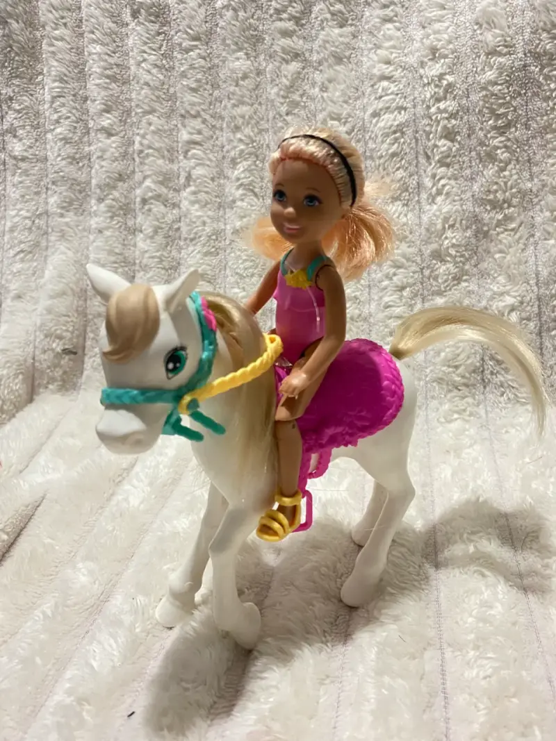 Muñeca Barbie Chelsea con caballo 🎀 - 1