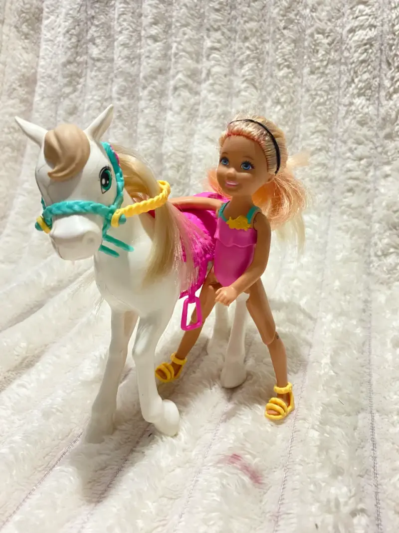 Muñeca Barbie Chelsea con caballo 🎀 - 2