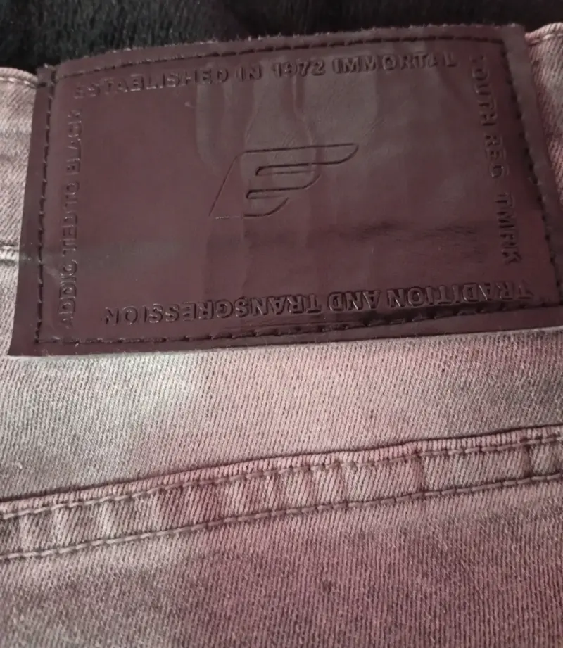 Jeans grises para hombre en buen estado - 3