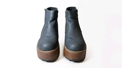 Botines negros con plataforma - miniatura 2