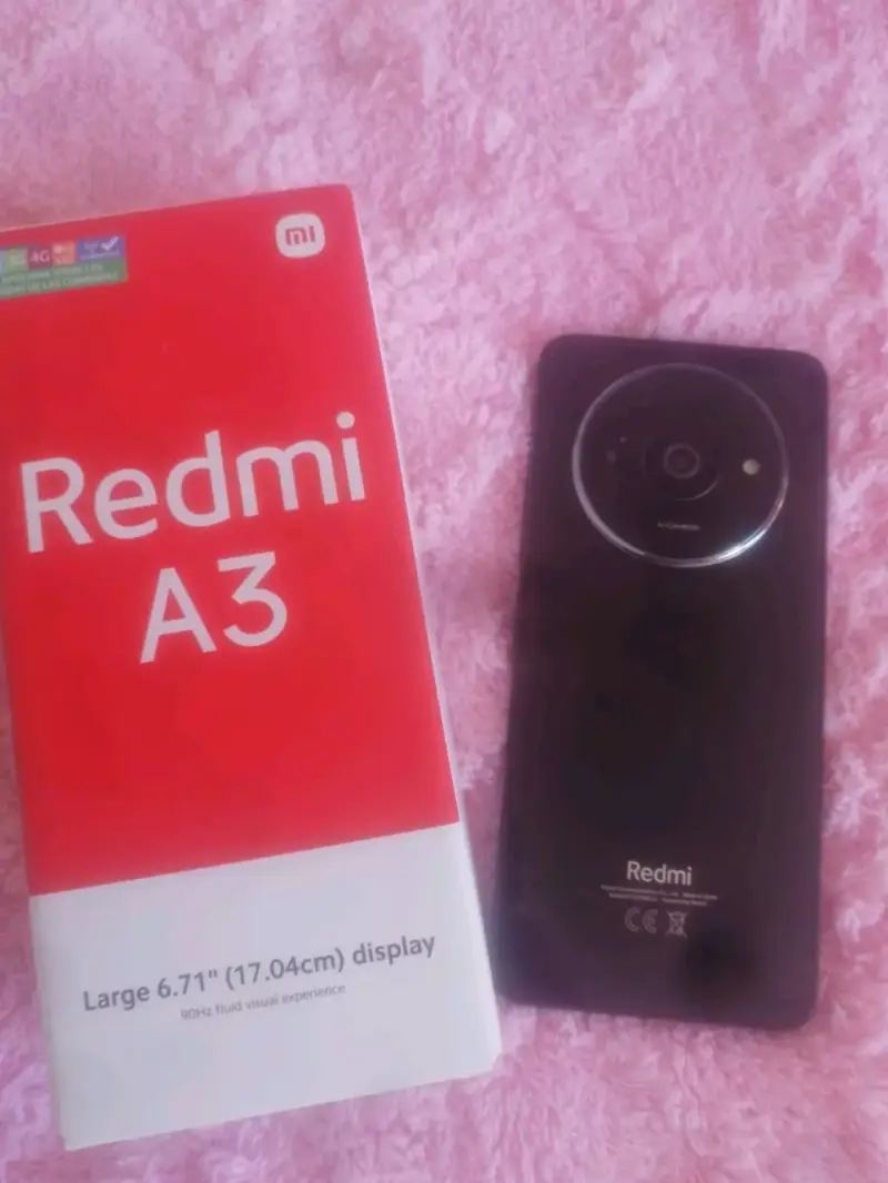 Smartphone Xiaomi Redmi A3 con pantalla grande - 3