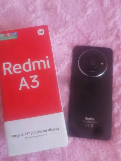 Smartphone Xiaomi Redmi A3 con pantalla grande - miniatura 3