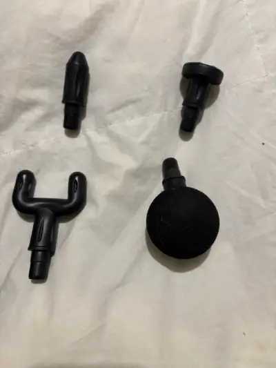 Pistola de masaje con batería duradera - miniatura 3