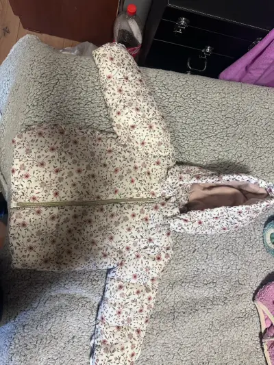 Chaqueta infantil con capucha y estampado floral - miniatura 1