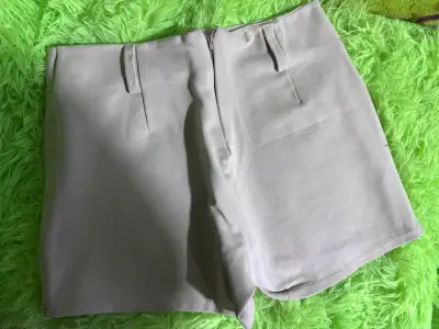 Falda corta beige casual - miniatura 4