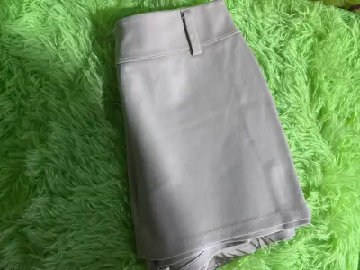 Falda corta beige casual - miniatura 5