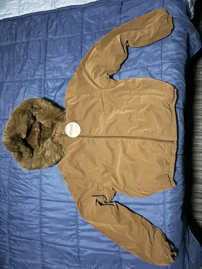 Parka marrón con capucha de piel sintética - miniatura 2