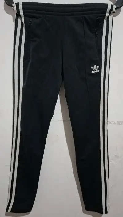 Pantalones deportivos Adidas negros - miniatura 1