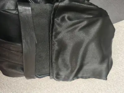 Pantalones de 100%cuero negro para mujer - miniatura 5