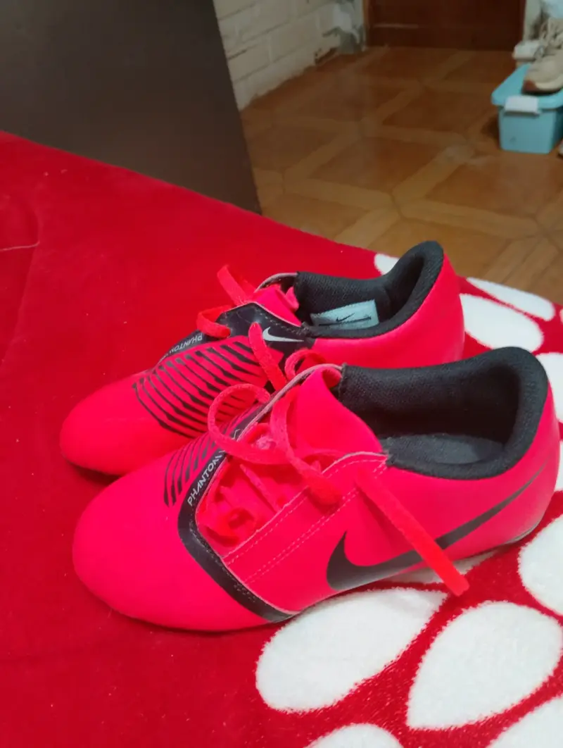Zapatillas Nike Phantom rojas para fútbol - 2