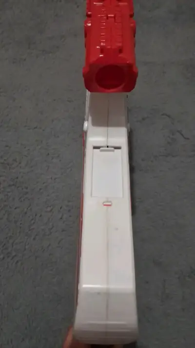 Lanzador Nerf Fortnite rojo y blanco - miniatura 4