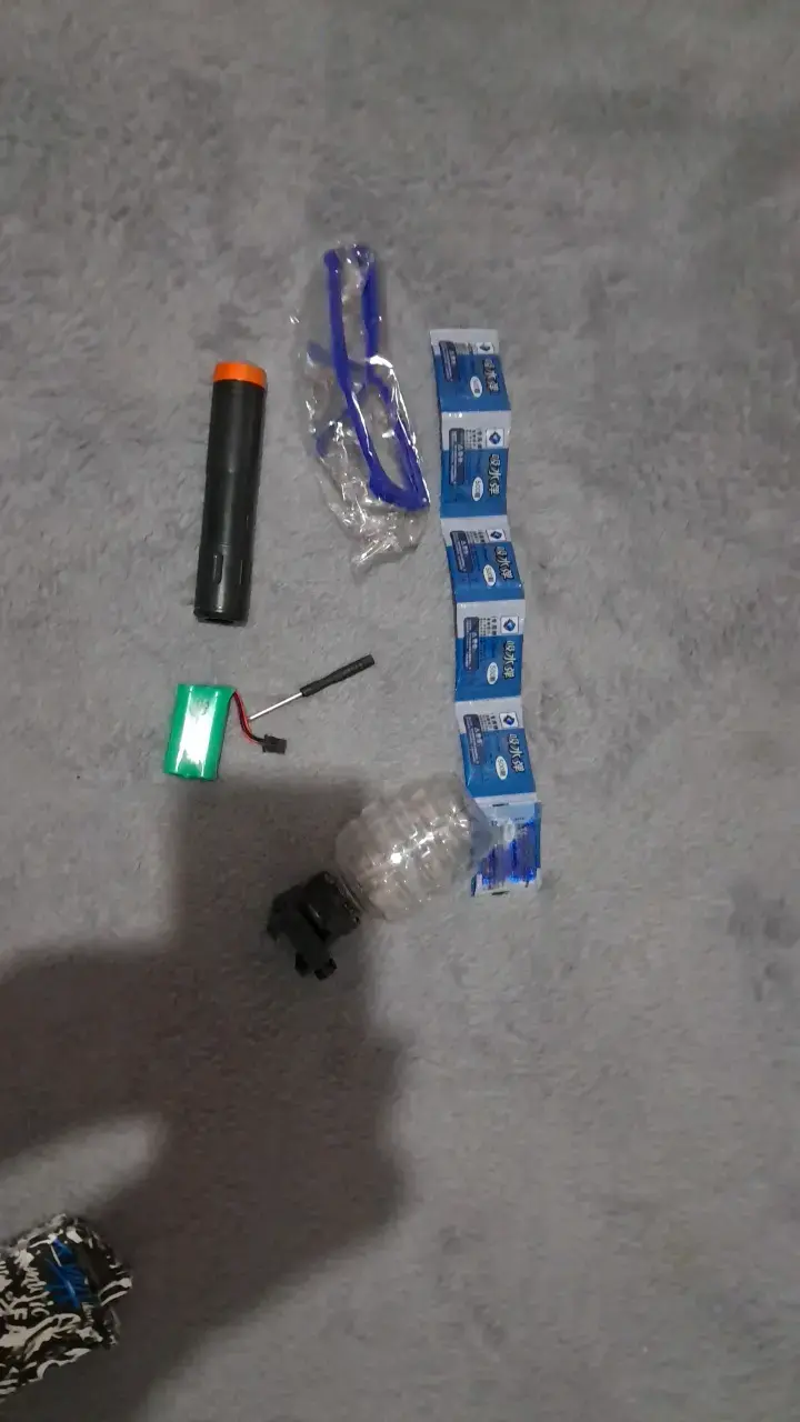 Rifle de juguete con accesorios - 3