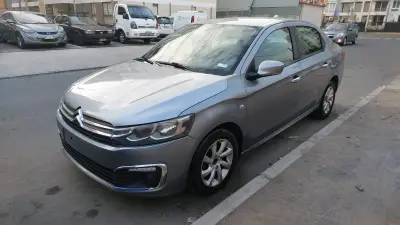 Citroën C-Elysée 2020 en buen estado - miniatura 1