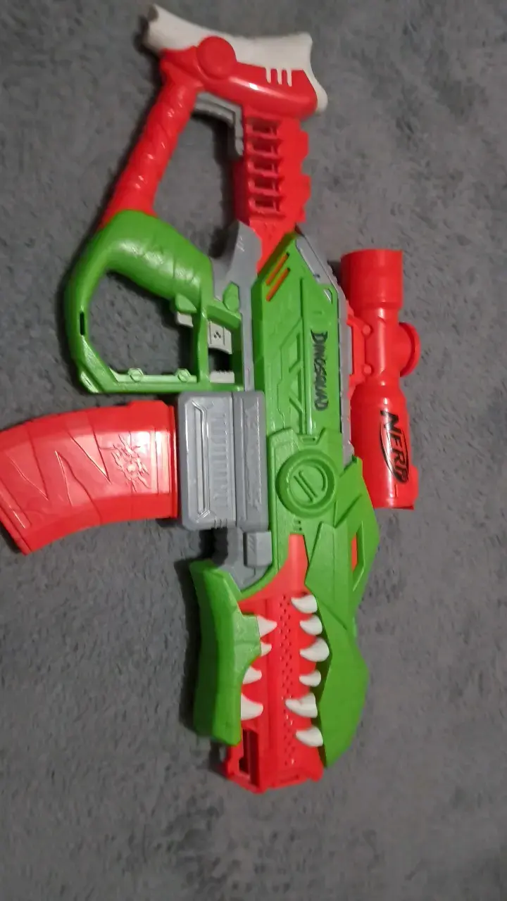 Lanzador Nerf DinoSquad verde y rojo - 2