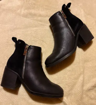 Botines negros de cuero Pollini - miniatura 1