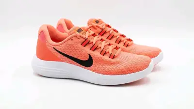 Zapatillas deportivas Nike naranjas - miniatura 1