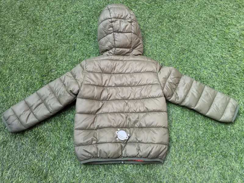 Parka acolchada verde con capucha - 2