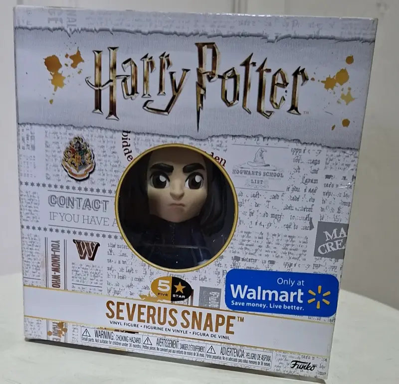 Figura coleccionable de personaje mágico - 2