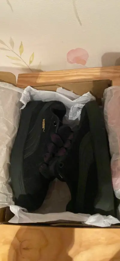 Zapatillas negras Puma urbanas - miniatura 2