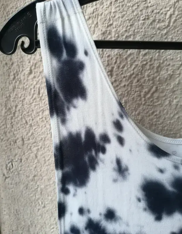 Vestido tie-dye blanco y negro casual - 4