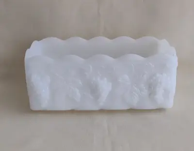 Macetero de cerámica blanco con diseño de uvas - miniatura 4