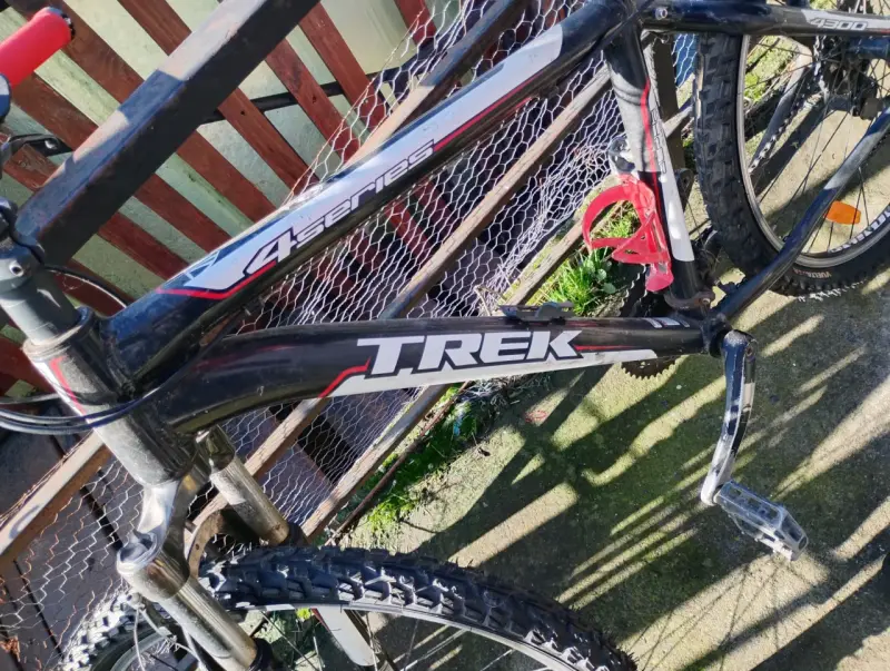 Bicicleta Trek 4300 de montaña negra - 2