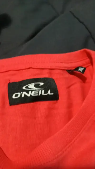 Polera roja O'Neill Co. estampada - miniatura 3