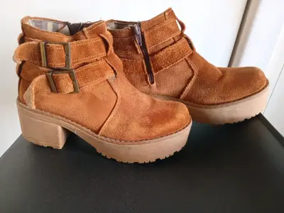 Botines de gamuza marrón con hebillas - miniatura 3